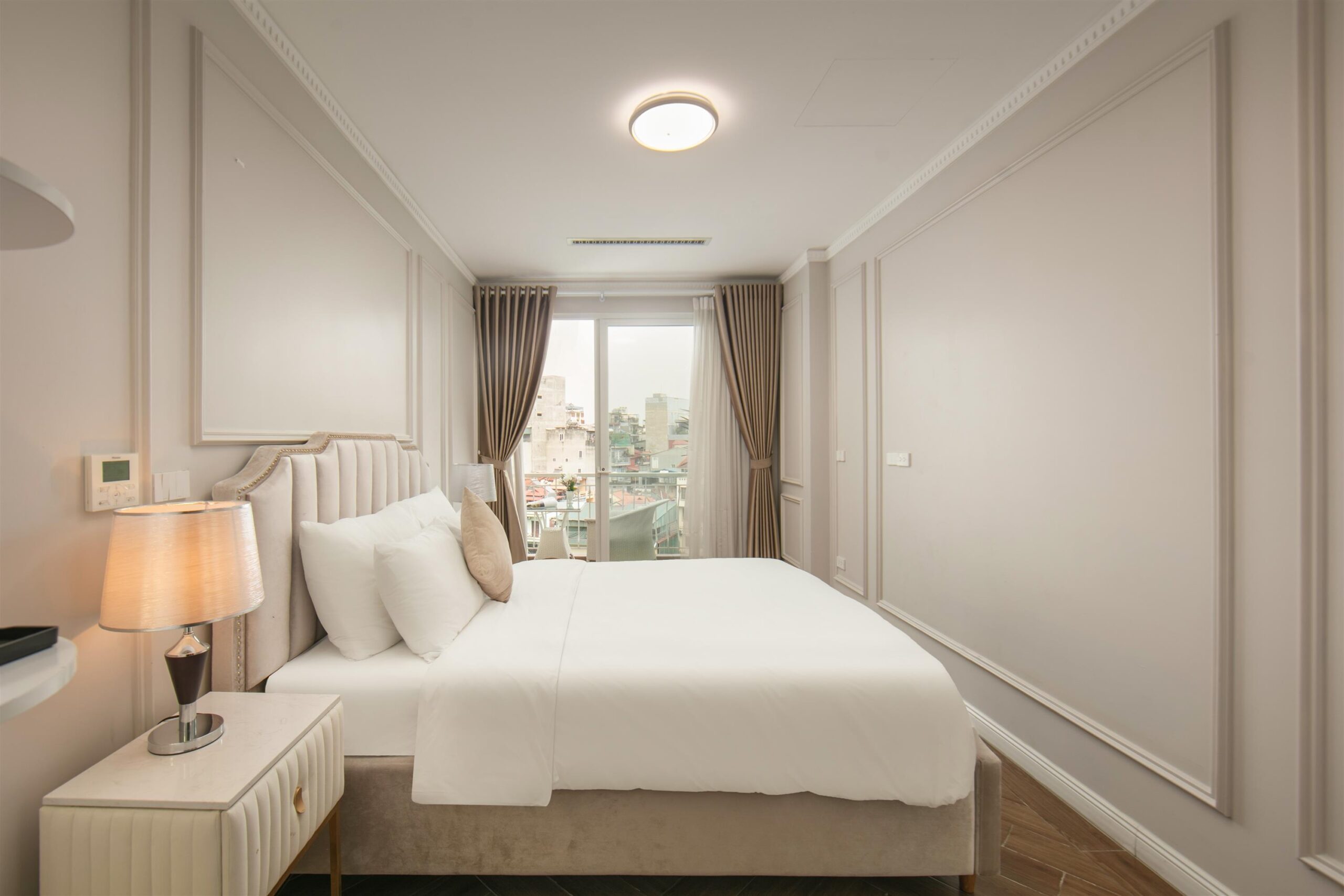 2 Bedrooms Apartment Balcony & Lakeview